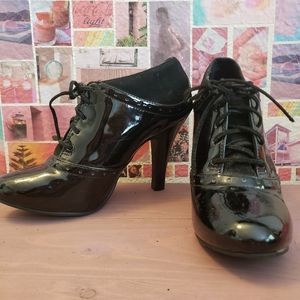Fioni patent leather oxford heels